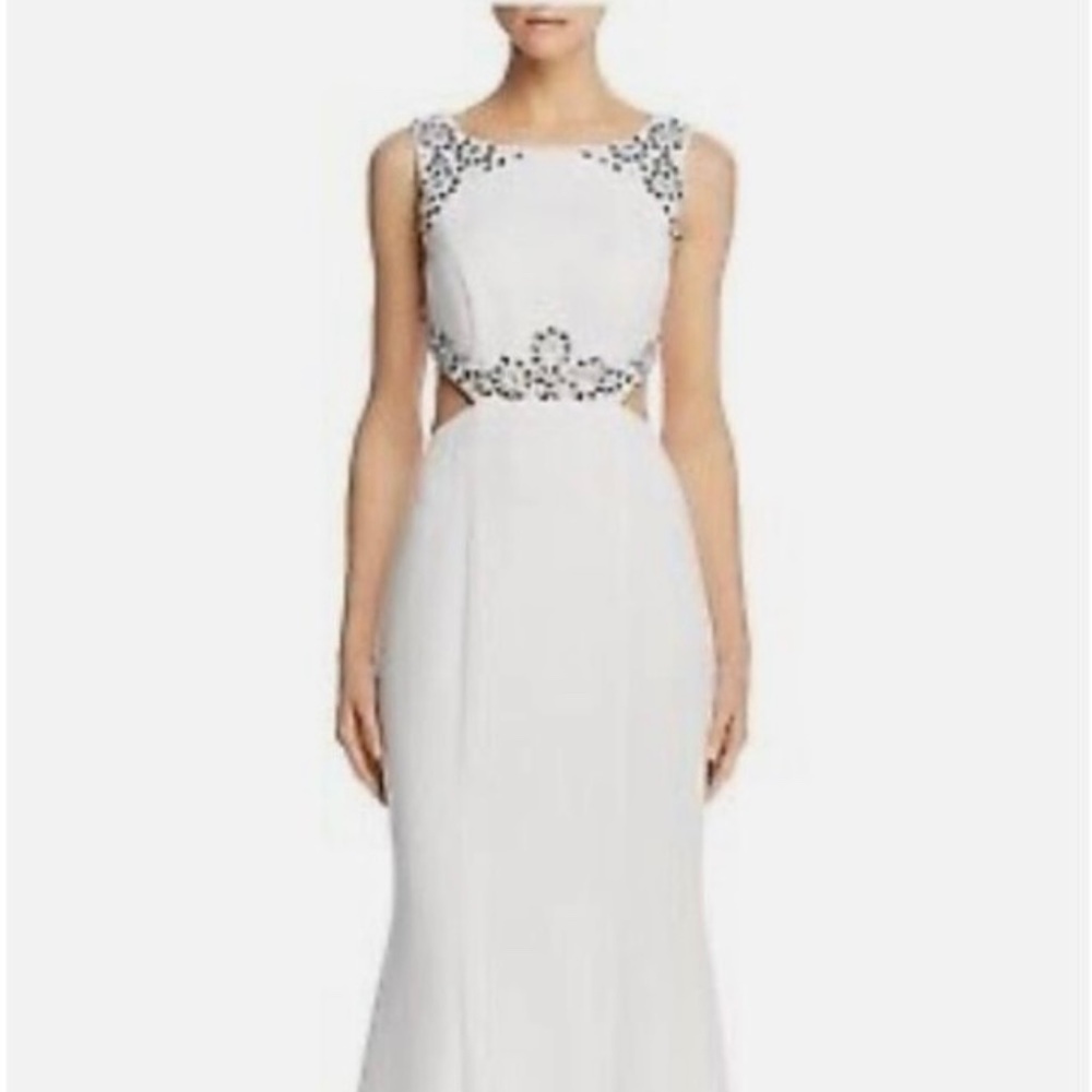 Bridal dress Avery  G Sleeveless Jewel Neck cutout maxi Dress size 6 NWT